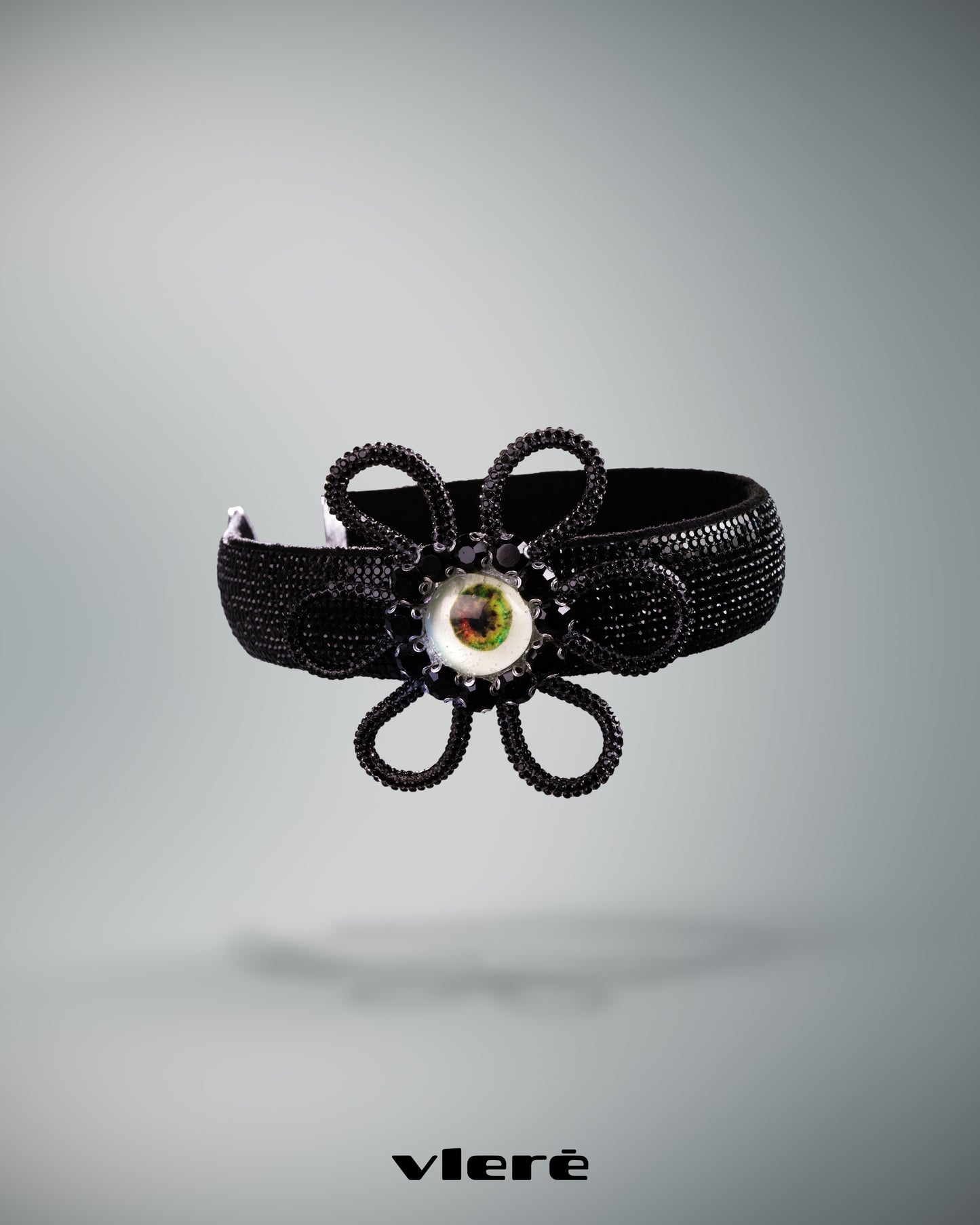 The Black Flower Necklace